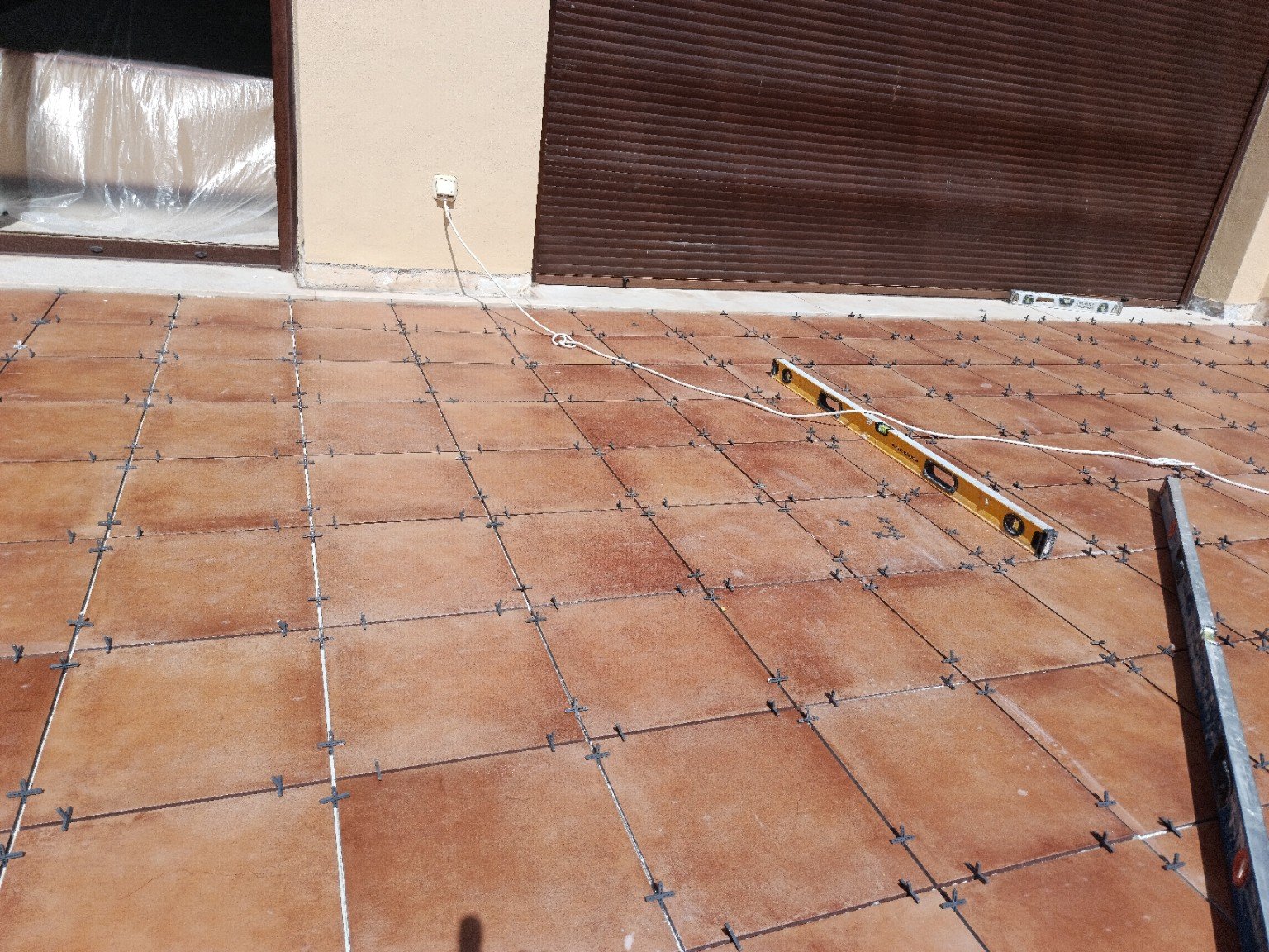Large-format bathroom tiling