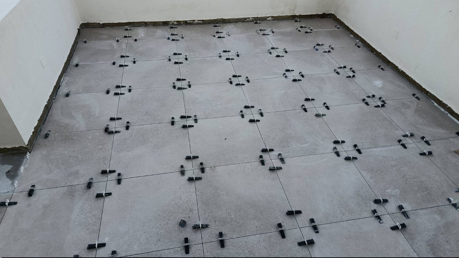 Professional Tiling — Alicatador Marbella