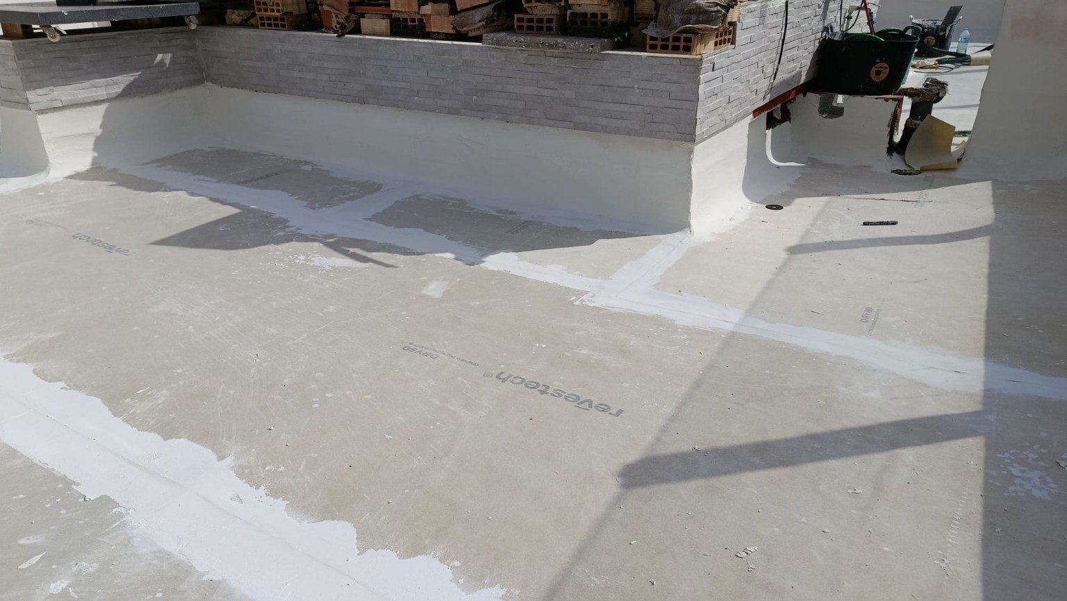 Tile Installation — Alicatador Marbella